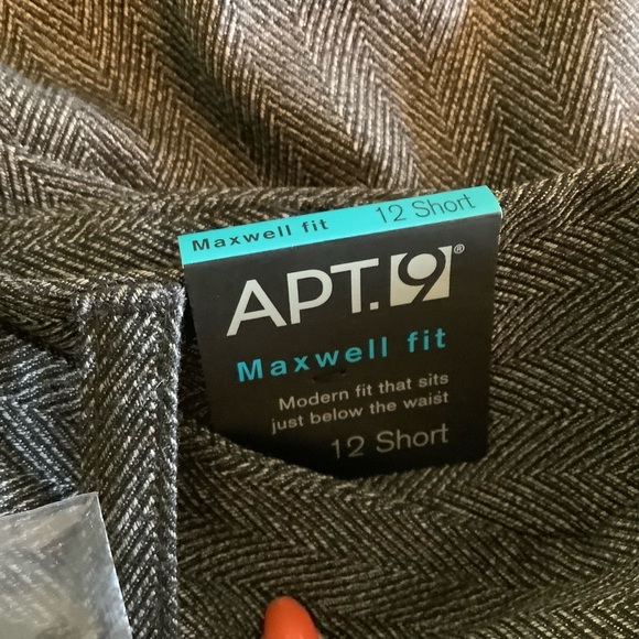 APT.9 dress pant just below the waist size 12 Short. Color brown cream. - Picture 7 of 13